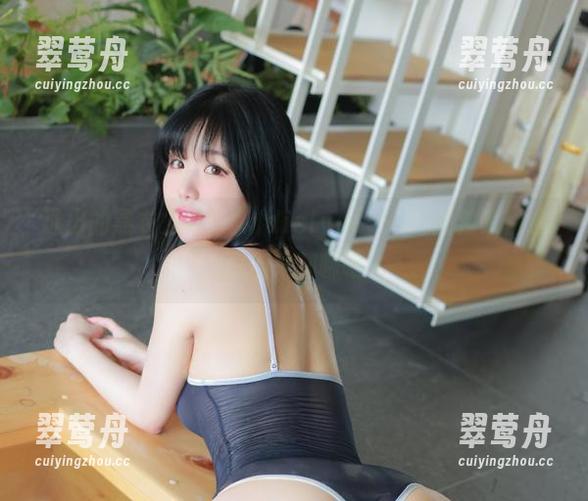 选出的黑衣少女：Addielyn(에디린)的独家精选，我们来聊聊吧～