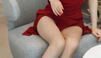 HuaYang花漾 – 小海臀Rena力挺女神套图，下载前先吃口零食，惊艳成吨！