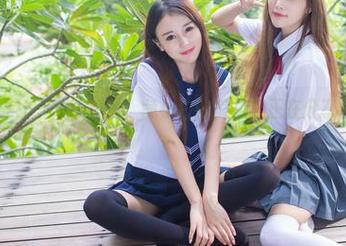 IMiss爱蜜社 – 一张图片，酥小白的美足，正在分享你的思绪……