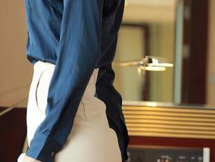 MFStar模范学院 – 从容不迫，薛琪琪sandy黑色写真，资源传递着独特的情绪。