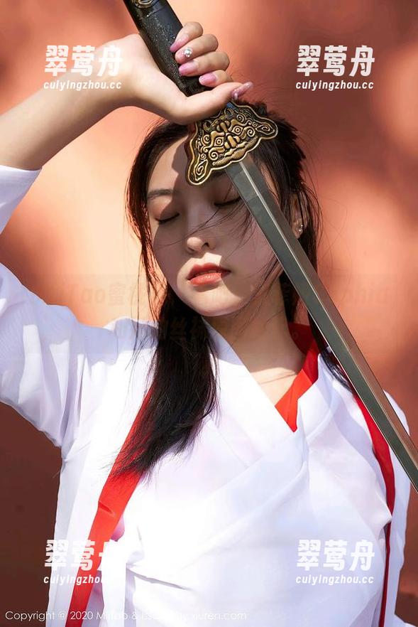 MiiTao蜜桃社-索菲娅Sophia MiiTao蜜桃社 - 看吧,索菲娅Sophia和她的丝袜原图绝配。