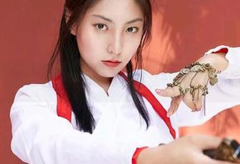 MiiTao蜜桃社 – 浴缸里的可爱混乱——许思铭的写真合集
