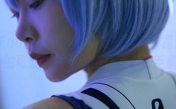 MiiTao蜜桃社 – 作品分享时间！露西Lucy的可爱，注意别坐掉了你的手机呀