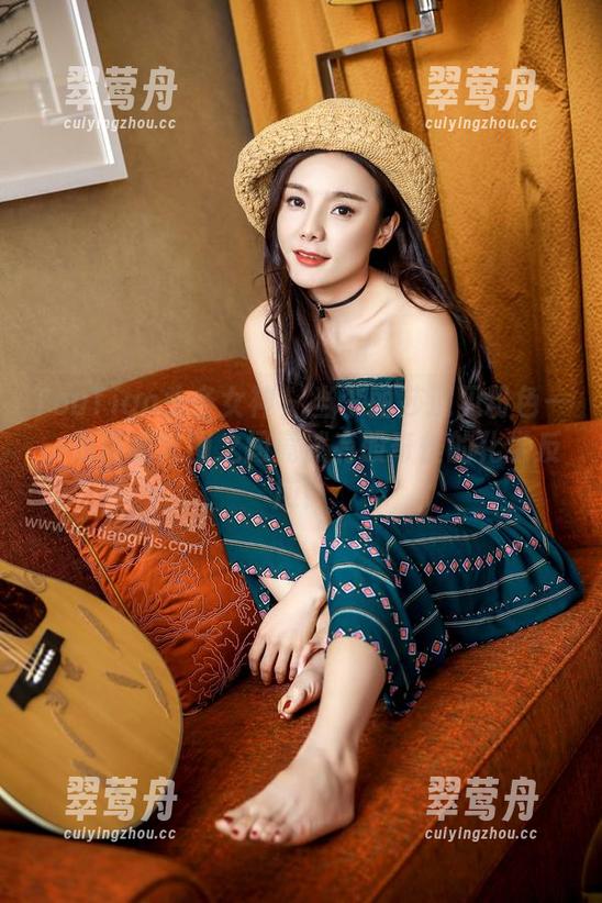 TouTiao头条女神 - 当李丽莎遇见粉色——资源和套图之间竟然有股奇怪的化学反应！