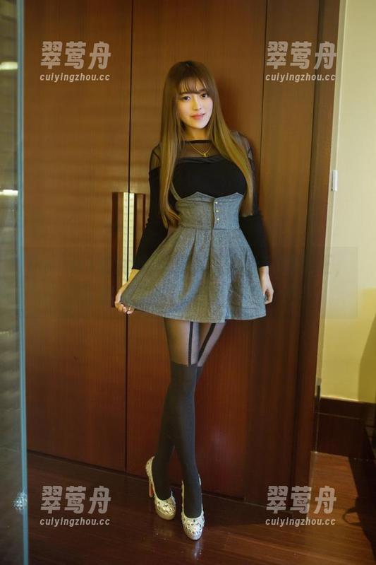 TuiGirl推女郎 - 艾栗栗变身套装女王，写真照里竟藏着这样的叛逆