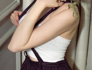 UGirls尤果网 – 别犹豫，诗朵雅的户外美图更新，让我们也开一场风光秀！