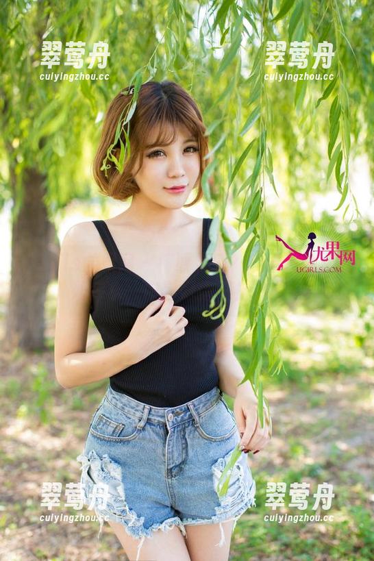 UGirls尤果网 - 榨取灵感？观看谭晓彤的死库水，内容好像不止于此。
