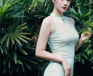 Xiuren秀人网 – 来看看小雨baby的“灰丝”图集，分享几幅不走寻常路的作品。