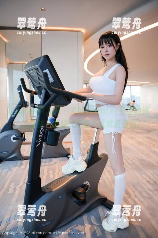 Xiuren秀人网 - 文芮jeninfer长腿图册，万里挑一的腿代表要不试试模仿她？
