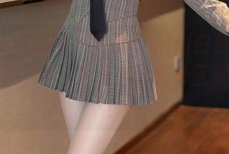 Xiuren秀人网 – 糯美子mini白色吊带，壁纸随便下载，家里都能变身三亚度假村！