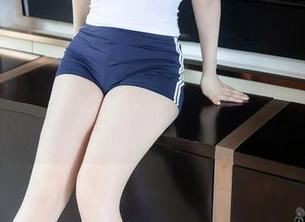 Xiuren秀人网 – 颜浅浅Cindy这一更新，有种旧夏天的回味，泳衣搭配很保险。