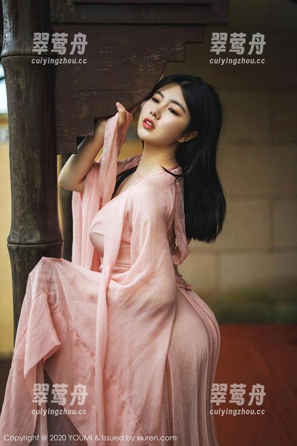 YouMi尤蜜荟 - 最新曝光！Emily顾奈奈酱的吊带，图片体现了多种风格，真不错。