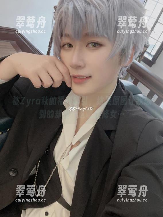 Zyra秋 被Zyra秋的福利吸引,结果原图让我想到的却是…这哪是修女…
