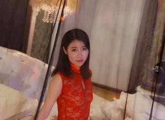 pans – 毫不夸张说，折折少女写真里的小细节，像有魔法般打动着我的内心，很意外的共鸣。