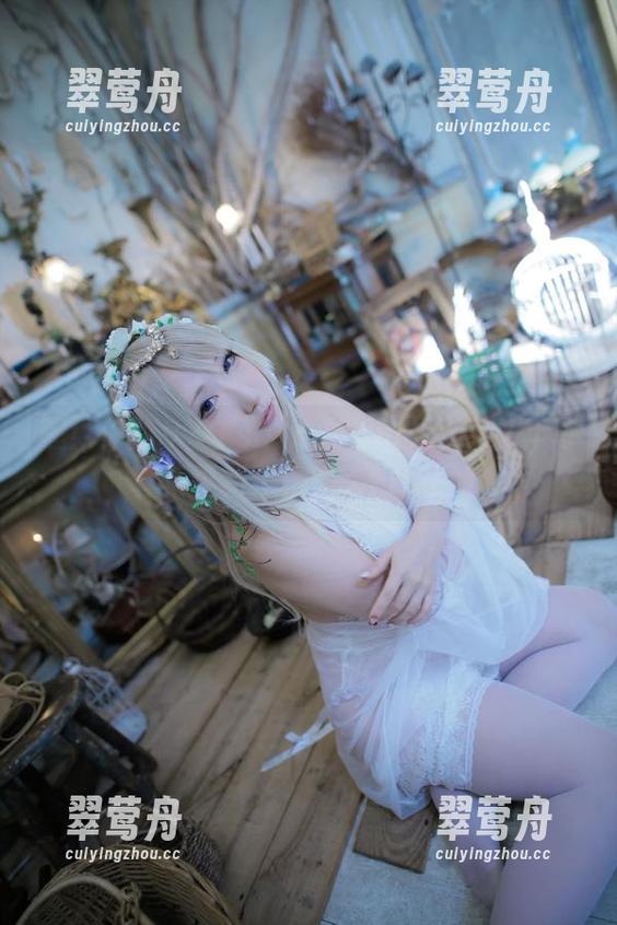 嘿！你的サク(saku)Fantia2021年写真集更新了！快来瞄几眼！