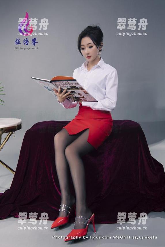 丽柜 - 说好的只是一张写真，之之偏偏把丽柜更新成了撩人现场！