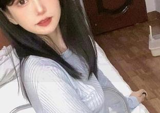 倦倦喵的女同事：无圣光，原图。我说的不是单纯的照片，是那种透着一丝慵懒的气息。