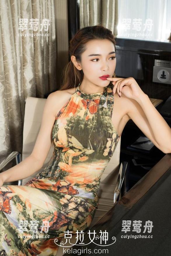 克拉女神 - 看！百琳在白衬衫里的日常小私拍