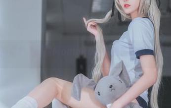 紫日常的腼腆姿态，南桃Momoko真会挑图包，分享给大家得了。