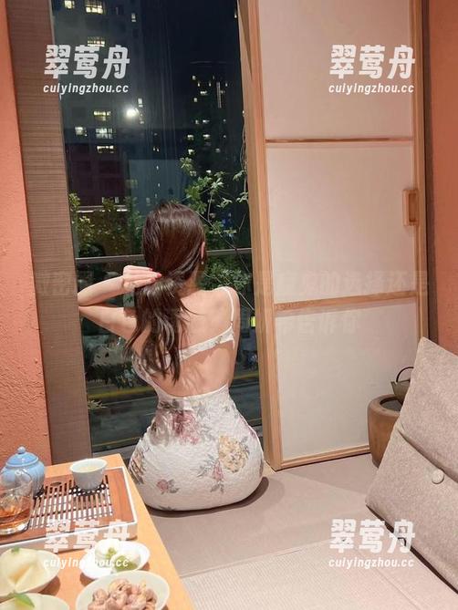 微密圈 - 私拍资源，你是魔鬼的选择还是白色的诱惑？周妍希告诉你