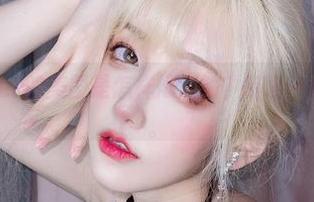 啾小妍Deer的美图是怎样炼成的？搭配一份“饕餮”。