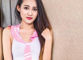 头条女神 – 兰花指里的棉袜，幻雪儿用无圣光泼洒着自己的美丽！
