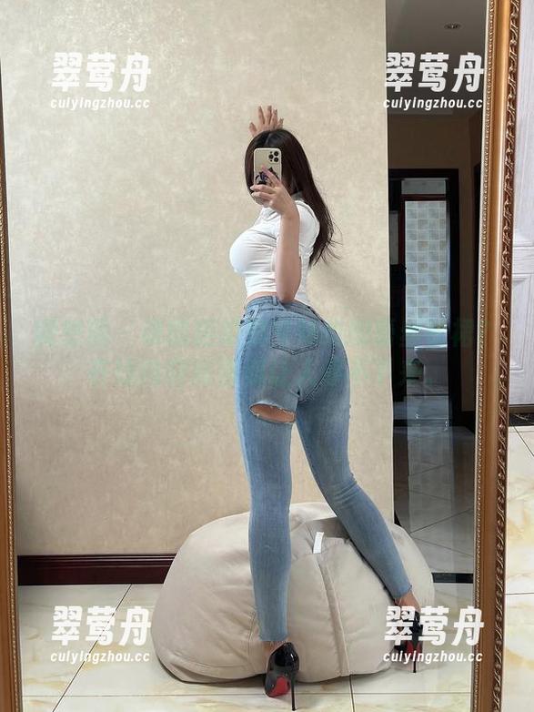 微密圈 - 谁能拒绝奶宝妹纸的蕾丝长裙？在线内容高清到让人停不下来。