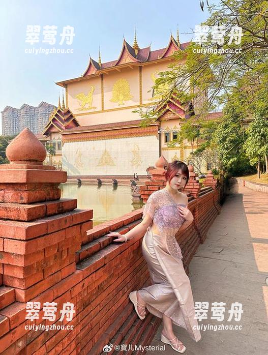 镂空动心，宝儿mysterial的这组写真好像有种魔力，让人想停留再看一会儿。