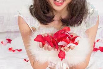 尤果网 – 姐妹们，先看看徐梓伊的婚纱写真集，分享非常柔软的感官体验，心都快融化啦！