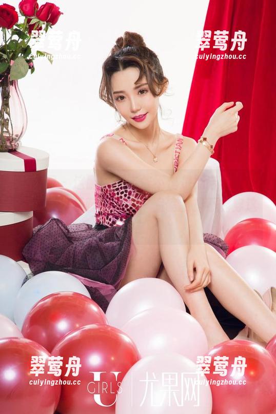 尤果网 - 这腿，杨诺依不愧是杨诺依，高清图集里长腿亮瞎眼，偏偏我却不能穿这样的衣服。