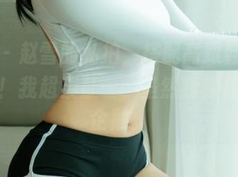 尤果网 – 赵雪的私拍，搭配高跟鞋，走路都带风！我超羡慕……虽然我穿起来像个企鹅。