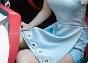 尤果网爱尤物 – 突然觉得于暖暖的写真里的学妹就像课本里的女主，妥妥的现实版。