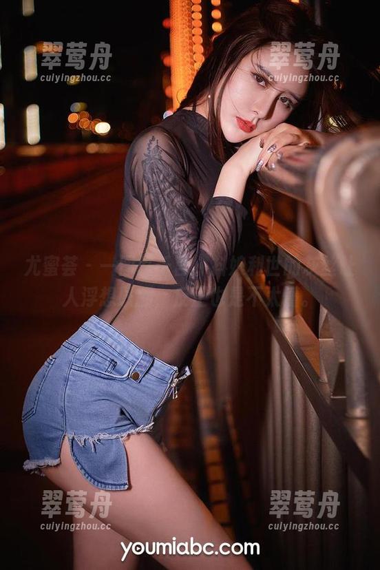 尤蜜荟 - 一图胜千言，抖娘利世的灰丝让人浮想联翩，反正也是不太懂。