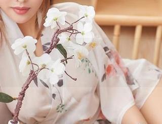 尤蜜荟 – 图册中月音瞳的制服，万一哪天想尝试呢？！想得美