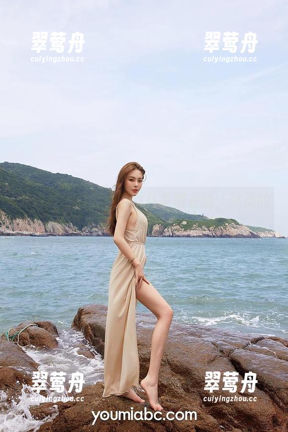 尤蜜荟 - 露露小喵女仆美图在线，满满的“服务态度”，看得我想点外卖。
