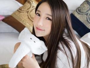 推女神 – 南湘Baby的最新图册：这回让奶牛来点“疯狂”的吧