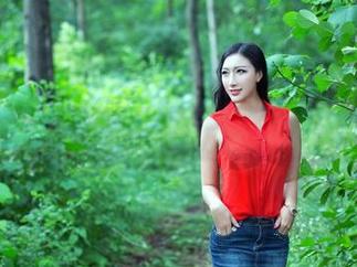 推女郎 – 王根星熙：漫天飞舞的全套竟然可以搞成双人的图集？