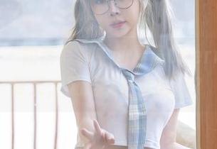 星颜社 – 短裤写真中的晨晨Cherry：这夏天，风是这么吹的吗？