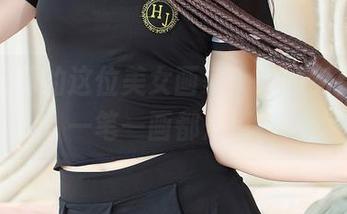 看果团网的这位美女画家，她的免费图片一笔一画都是情！