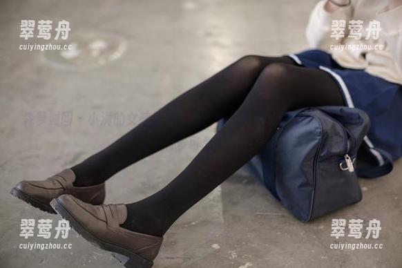 森萝财团 - 小满的女孩美图合集：每一张都是在喊“快来看，我有多可爱！”