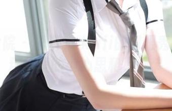 模范学院 – 思淇Sukiiii的制服秀：图库精华里的小心思和小细节