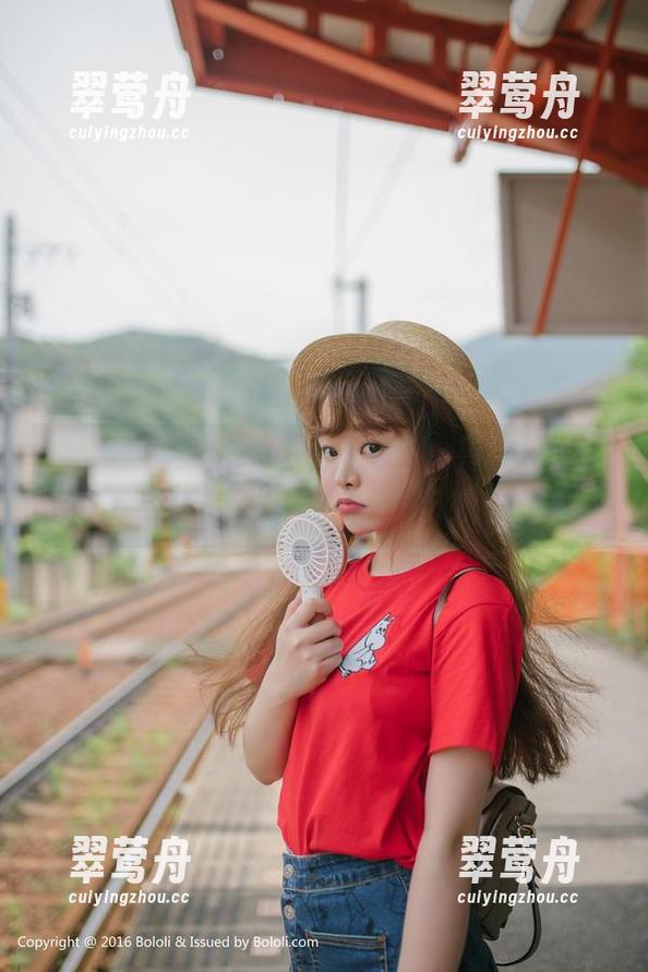波萝社 - 夏美酱的黑丝美图，有种让人想问：这个季节不怕热吗？…可我宁愿看！
