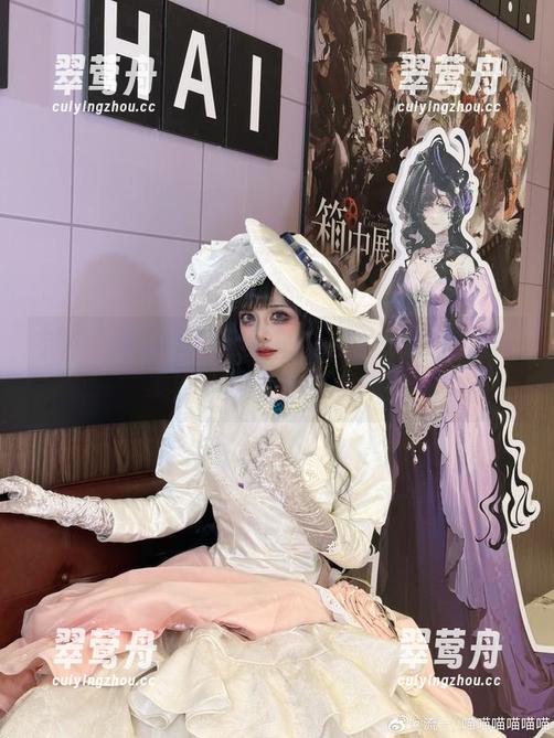 流一_喵喵喵喵喵喵的白衬衫：这是写真集，不是职业装选拔？