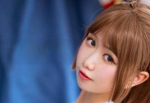 阳台上的渡边早季Saki，真让人想问：这个角落有Wi-Fi吗？