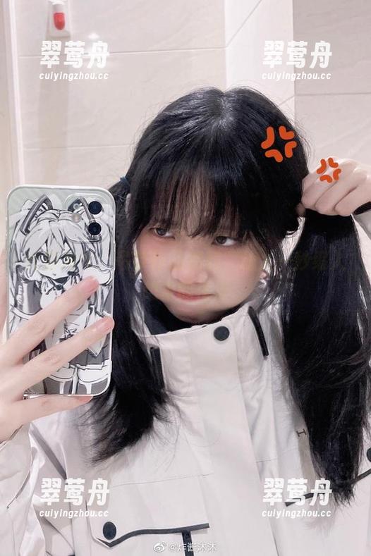 炸酱沐沐：吊带作品福利，让人一秒缩入想象的海洋
