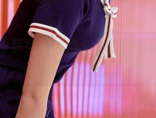 爱丝 – 索菲全套写真：勒紧了衣服，松开猜疑！