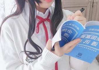 这组私房图片对得起“夜莺x2b”吗？白烨烨有啥绝招？