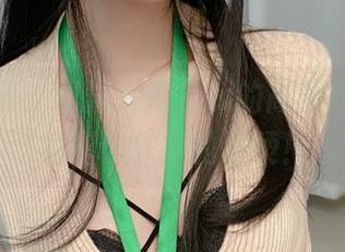 黑色之美：眼酱大魔王w的高清攻略，下载到你拿捏的发烫！