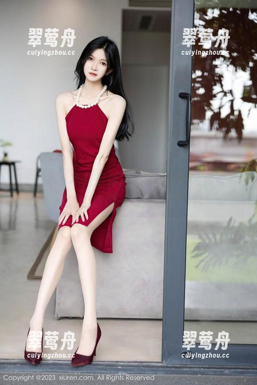 秀人网 - 不只是体操服，sophie余冰的高清合集像一场意外的派对