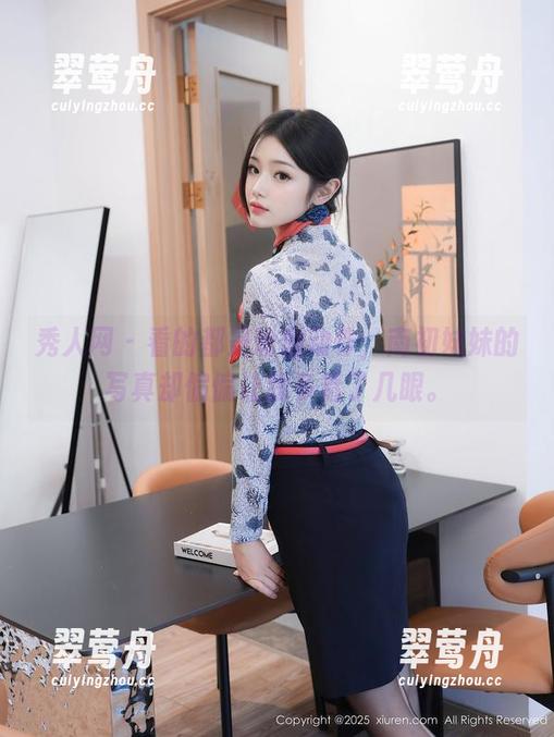 秀人网 - 看的都是瑜伽动作，南初妹妹的写真却偏偏让我多看了几眼。